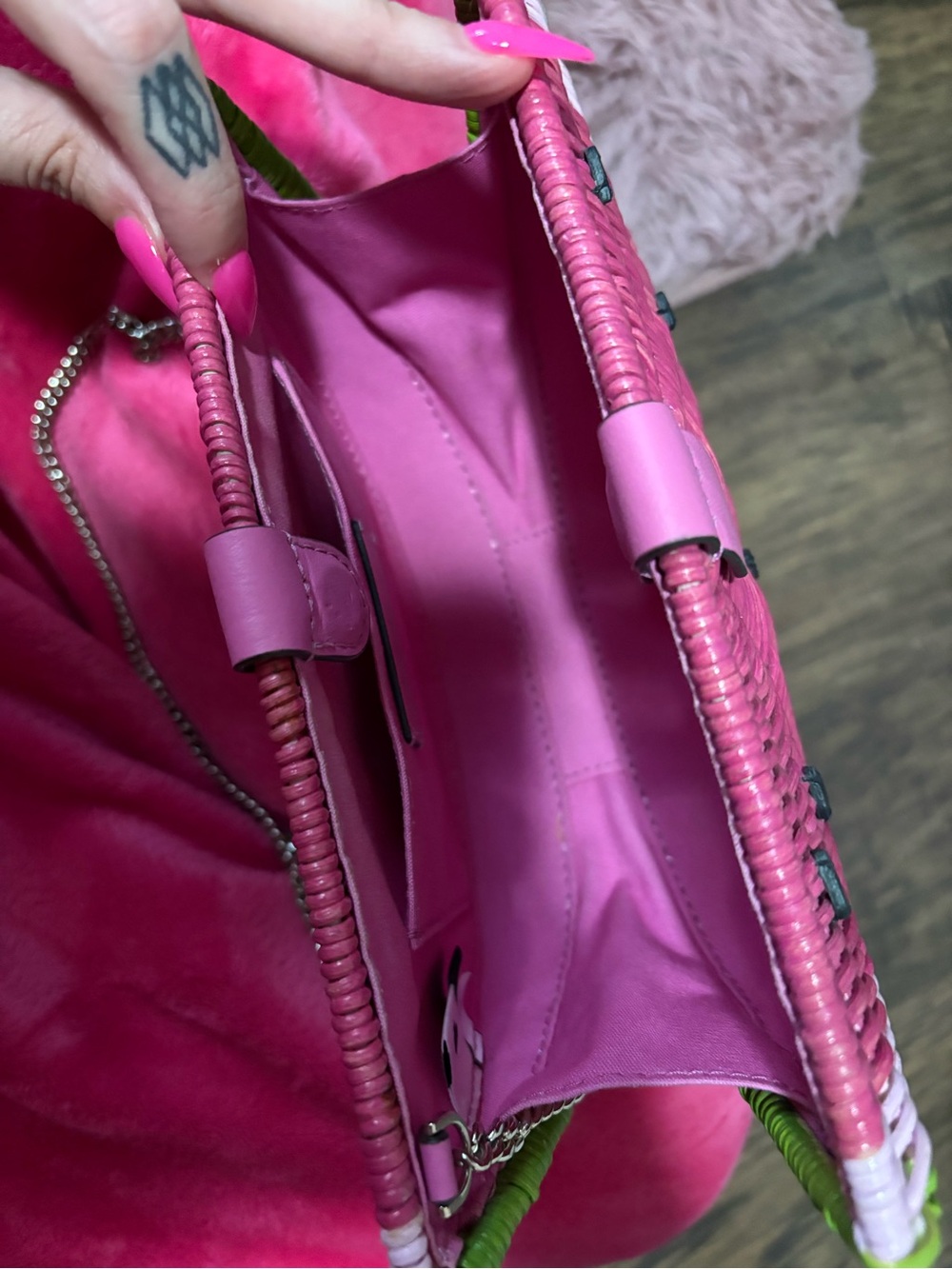 kate spade Watermelon Straw Crossbody Bag in Pink, Green - Picture 6 of 6